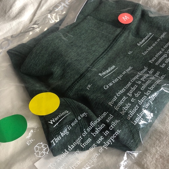 BRAND NWT Outdoor Voices 3/4 Warmup Leggings - Picture 2 of 3